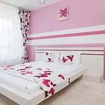 Daire Brasov Holiday Apartments Braşov